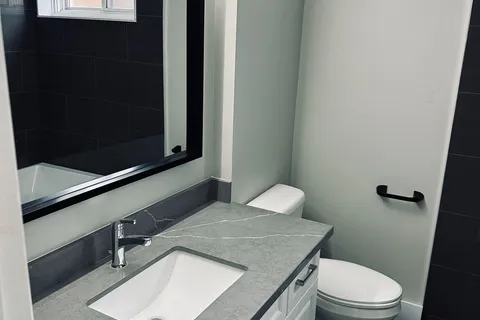 580 Digby Ave, Oshawa, ON L1G 1W6