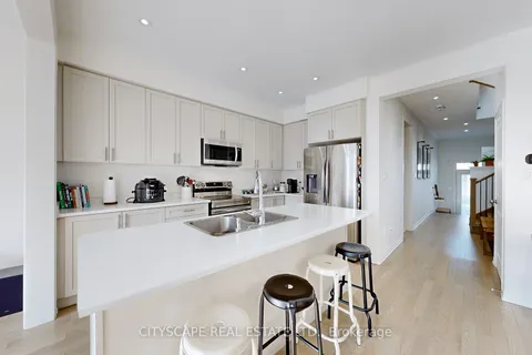 42 Clipper Lane, Clarington, ON L1C 3K3