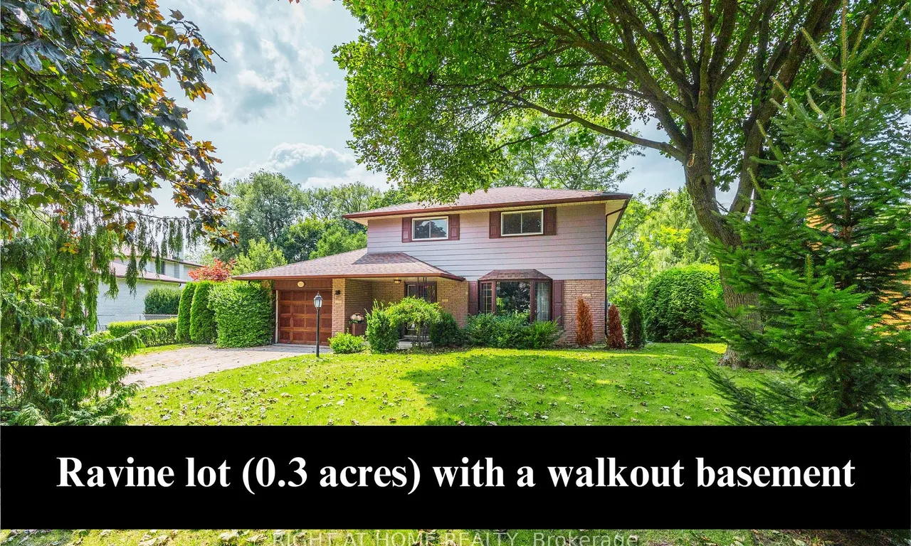 712 Tulip Crt, Oshawa, ON L1G 3C6