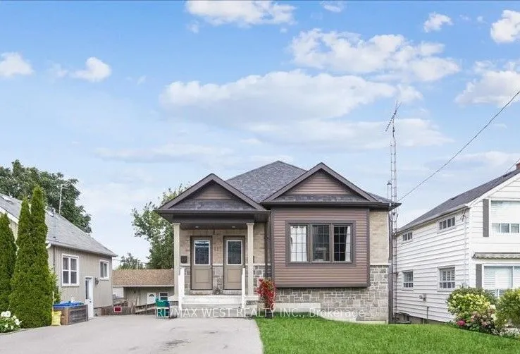 117 Rosehill Boulevard, Oshawa, ON L1J 5G8
