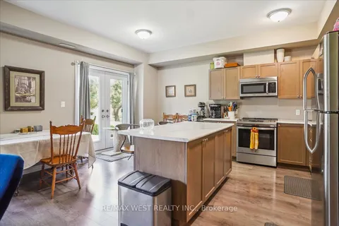 117 Rosehill Boulevard, Oshawa, ON L1J 5G8