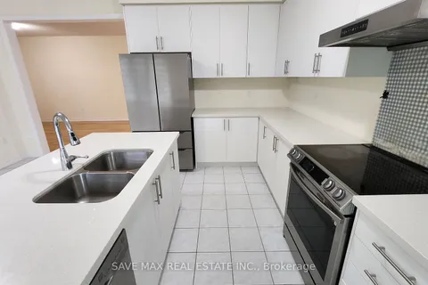 263 Fleetwood Dr Dr, Oshawa, ON L1K 3E8
