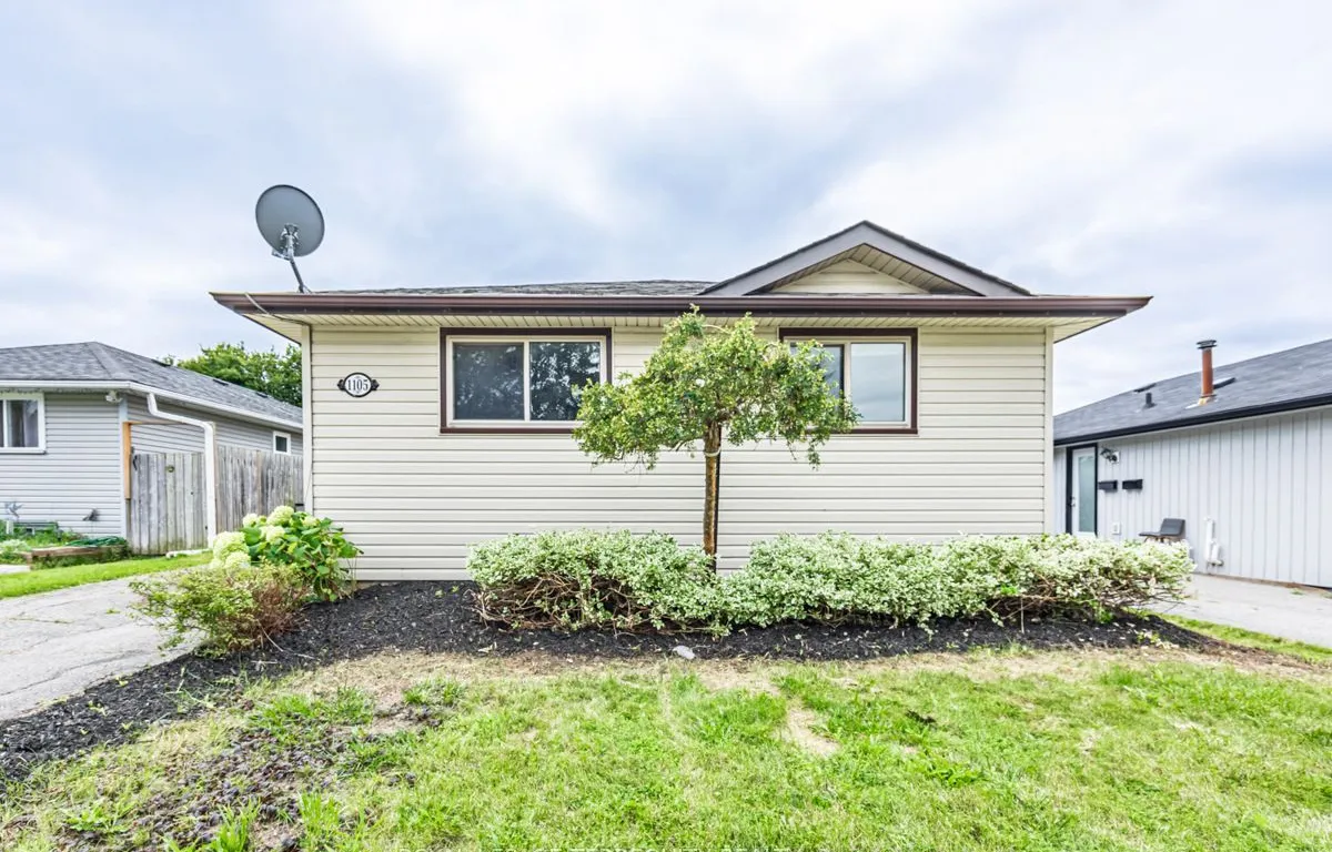 1105 Norman Cres, Oshawa, ON L1H 7W9
