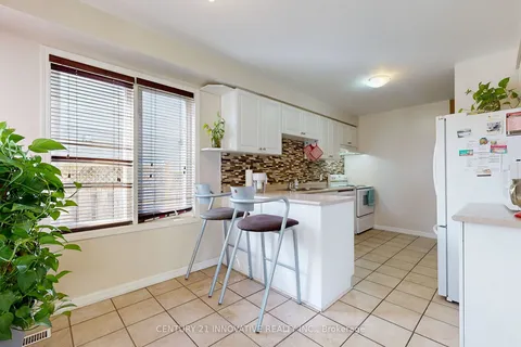 1910 Dalhousie Cres, Oshawa, ON L1G 8C4