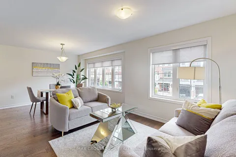 34 Bluegill Cres, Whitby, ON L1P 0E4