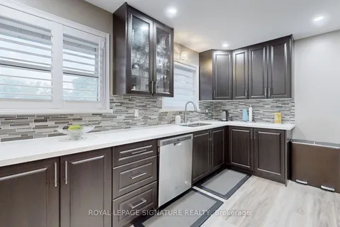 333 Ridgeway Ave, Oshawa, ON L1J 2T9