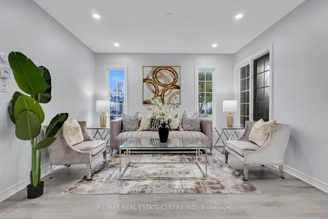 513 Britannia Ave, Oshawa, ON L1L 1B8