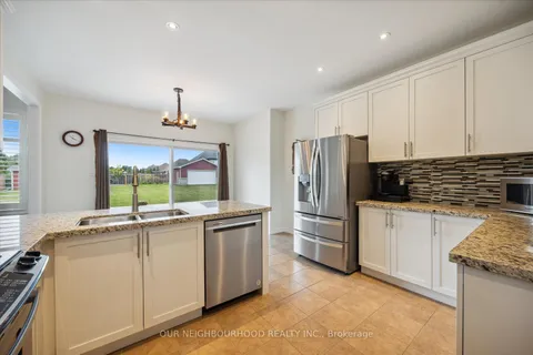 38 Charles Tilley Cres, Clarington, ON L0A 1J0