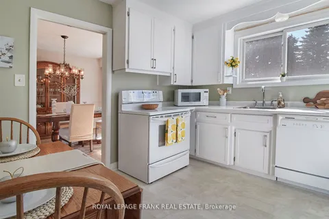 41 Dymond Dr, Whitby, ON L1N 3N1