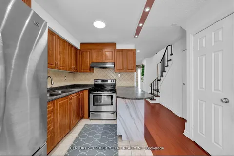 16 Chad Cres, Toronto, ON M1B 2Z6