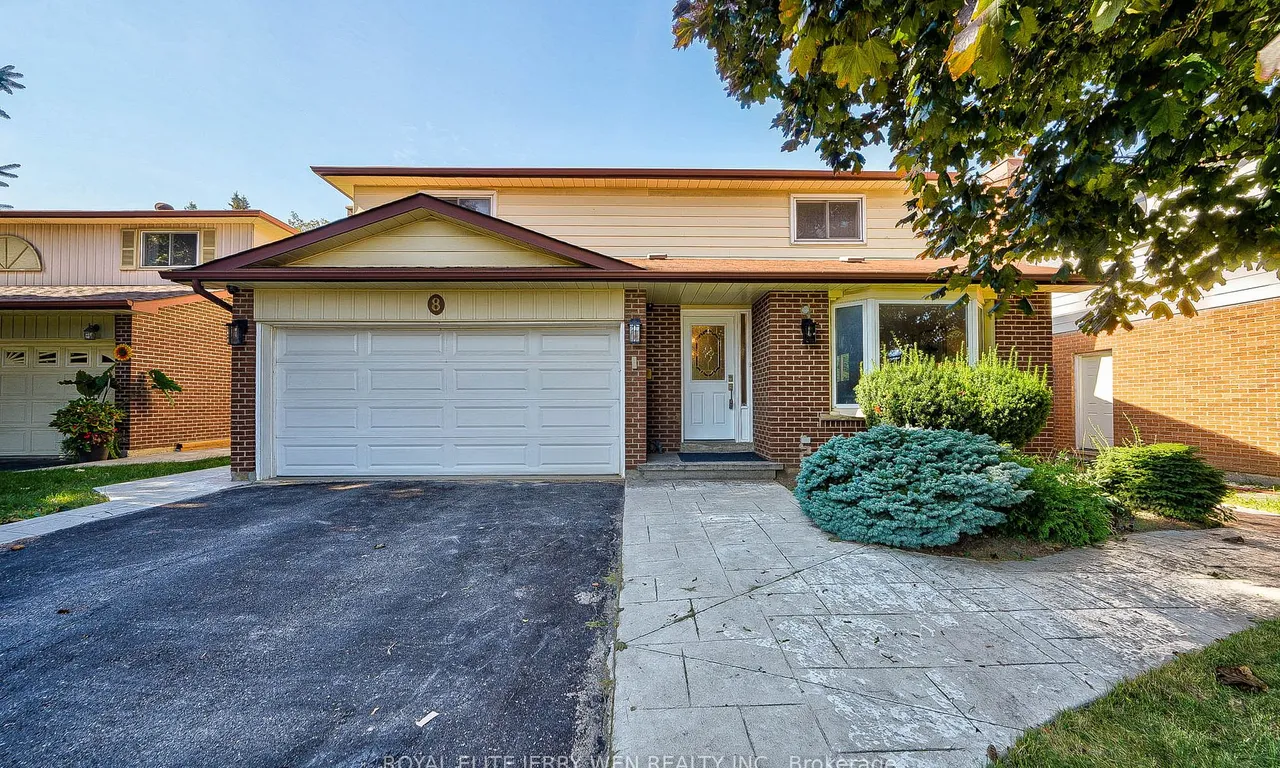 8 Deerfield Crt, Whitby, ON L1N 5V1