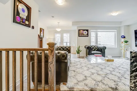 3353 Thunderbird Prom, Pickering, ON L1X 0N1