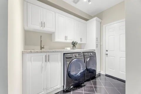 1731 Arborwood Dr, Oshawa, ON L1K 0R6