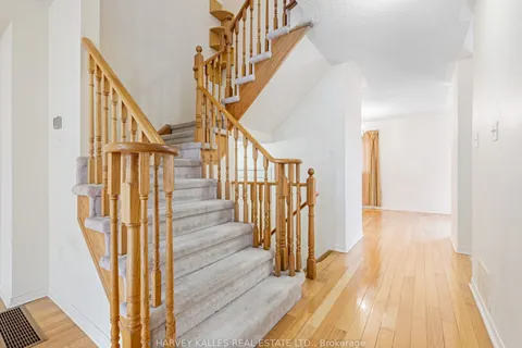 35 Vessel Cres, Toronto, ON M1C 5K6