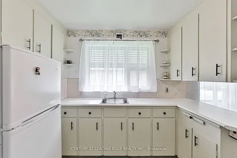 41 Brenda Cres, Toronto, ON M1K 3C5