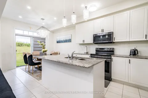1266 Aquarius Tr, Pickering, ON L1X 0L9