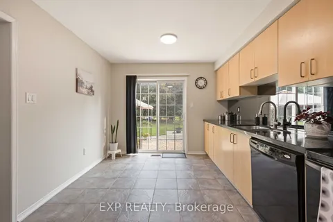 209 Norland Circ, Oshawa, ON L1L 0A6