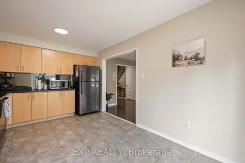 209 Norland Circ, Oshawa, ON L1L 0A6