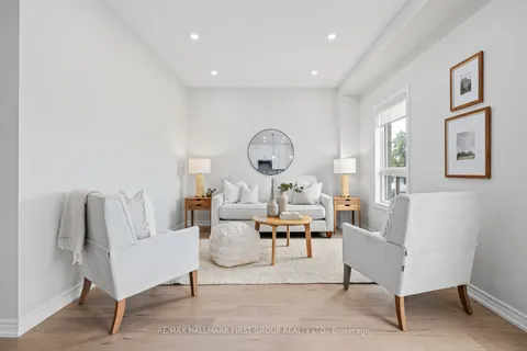 1290 Old Orchard Ave, Pickering, ON L1W 1G2