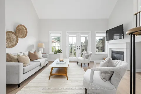 1290 Old Orchard Ave, Pickering, ON L1W 1G2