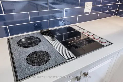 5 McNamara Crt, Ajax, ON L1T 4W6