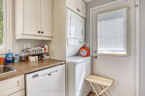 4 Wheelhouse Dr, Clarington, ON L1B 1B9