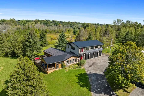 87 River St, Scugog, ON L0C 1G0