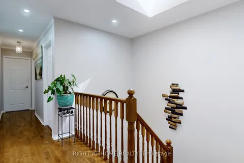 83 regency Cres, Whitby, ON L1N 7K8