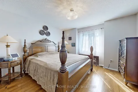 83 regency Cres, Whitby, ON L1N 7K8