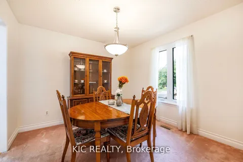 919 Harding St, Whitby, ON L1N 1Y6