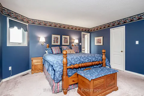 16 Hunter Dr, Ajax, ON L1T 3N1
