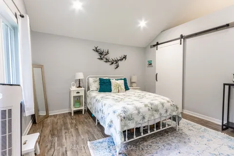 12 Brook St, Scugog, ON L9L 1B5