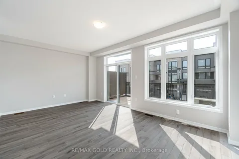 797 Conlin Rd, Oshawa, ON L1K 3G4