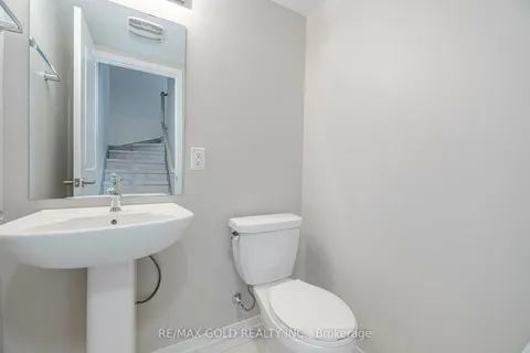 797 Conlin Rd, Oshawa, ON L1K 3G4