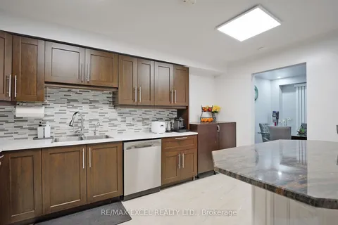 398 Bristol Cres, Oshawa, ON L1J 8J5