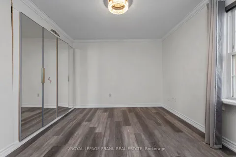 101 Yorkville Dr, Clarington, ON L1E 2A6