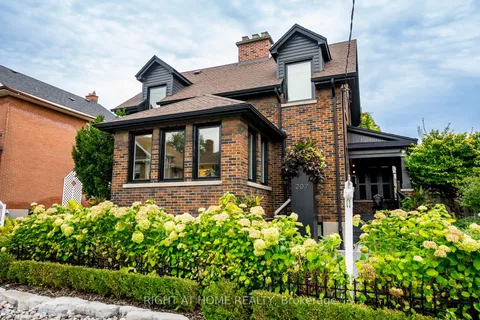 207 Dearborn Ave, Oshawa, ON L1G 4Z3