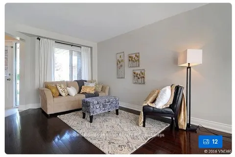 89 Poolton Cres, Clarington, ON L1E 2H5