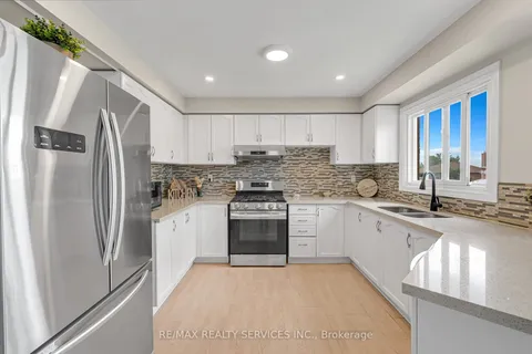 108 Wilce Dr, Ajax, ON L1T 3K4