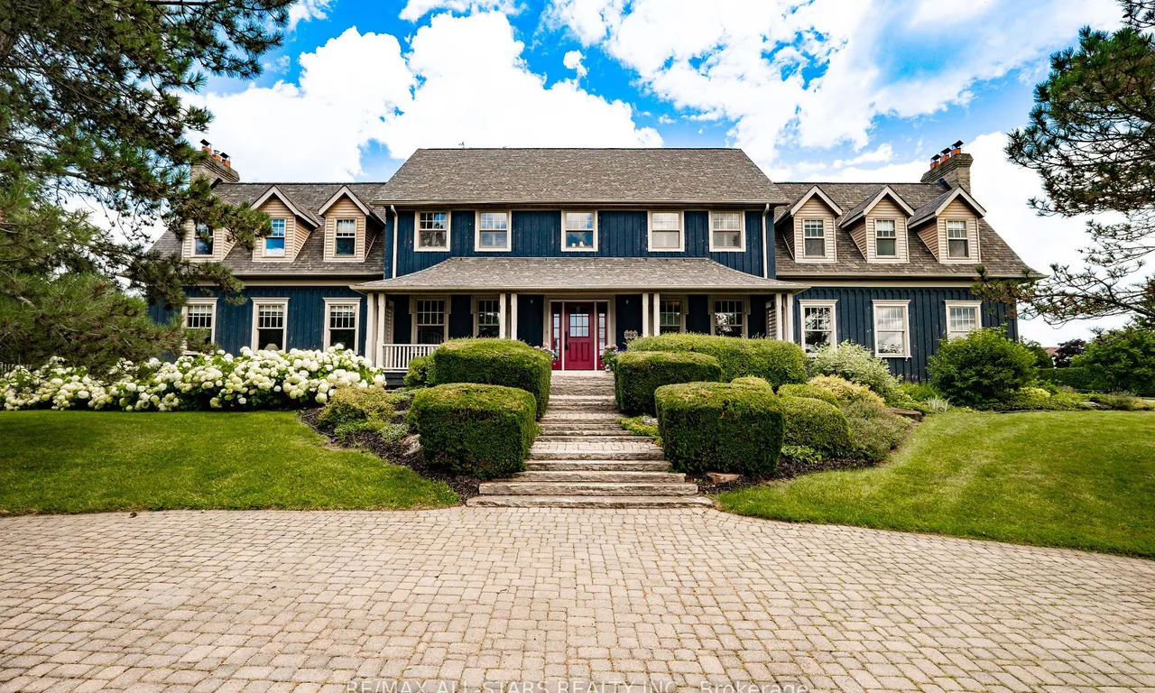 1648 Acorn Lane, Pickering, ON L1Y 1A7