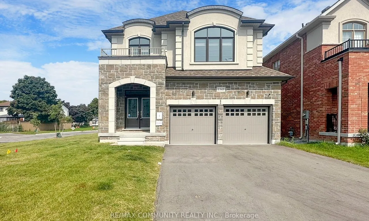 1345 Apollo St, Oshawa, ON L1K 3E6