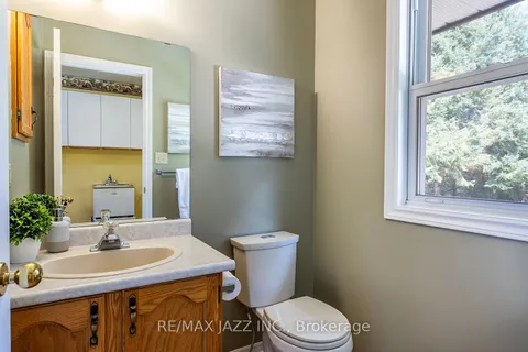 29 Carlan Dr, Scugog, ON L9L 1P2