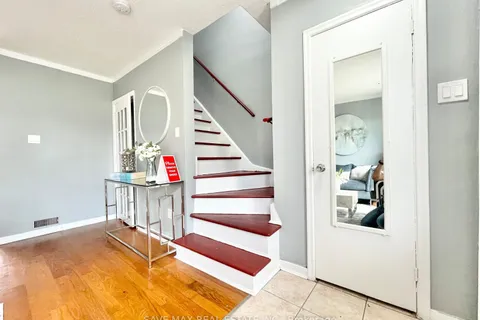 740 Kennedy Rd, Toronto, ON M1K 2C5