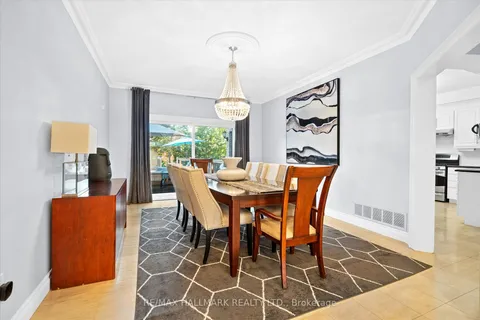 140 Bathgate Dr, Toronto, ON M1C 1T5