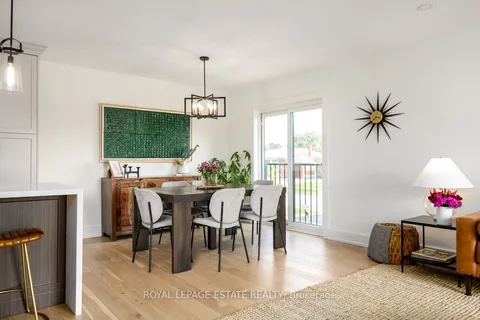 4 Dulverton Rd, Toronto, ON M1P 1G4