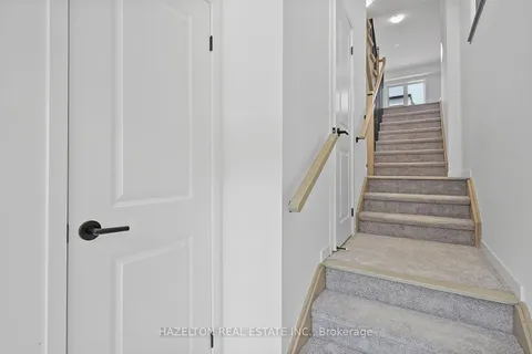 762 Heathrow Path, Oshawa, ON L1K 3G4
