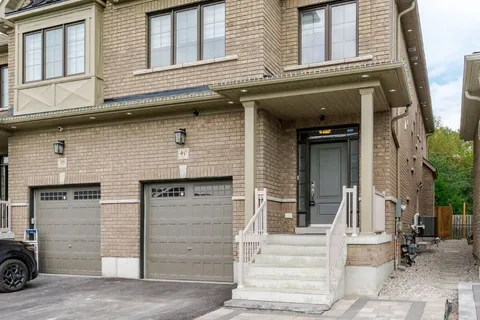 40 Ouellette Dr, Whitby, ON L1P 0E3