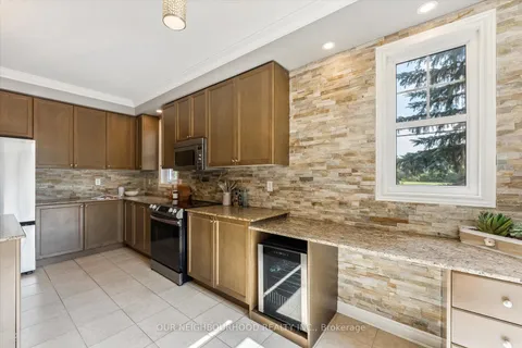 794 Hanmore Crt, Oshawa, ON L1K 0C5
