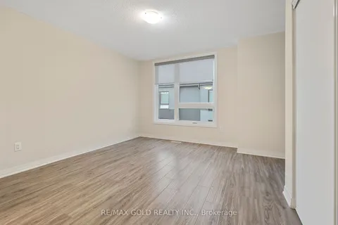 1713 Pleasure Valley Path, Oshawa, ON L1G 0E3