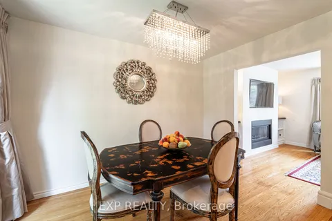 886 Reytan Blvd, Pickering, ON L1W 1Y5